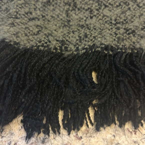 3 oversized scarfs - one price! - Picture 7 of 7